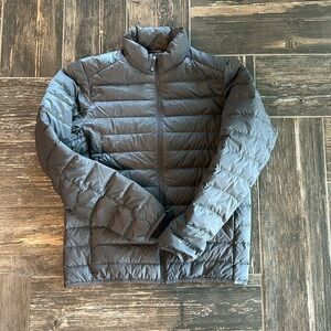 Men’s UNIQLO Ultra Lightweight Down Jacket Small